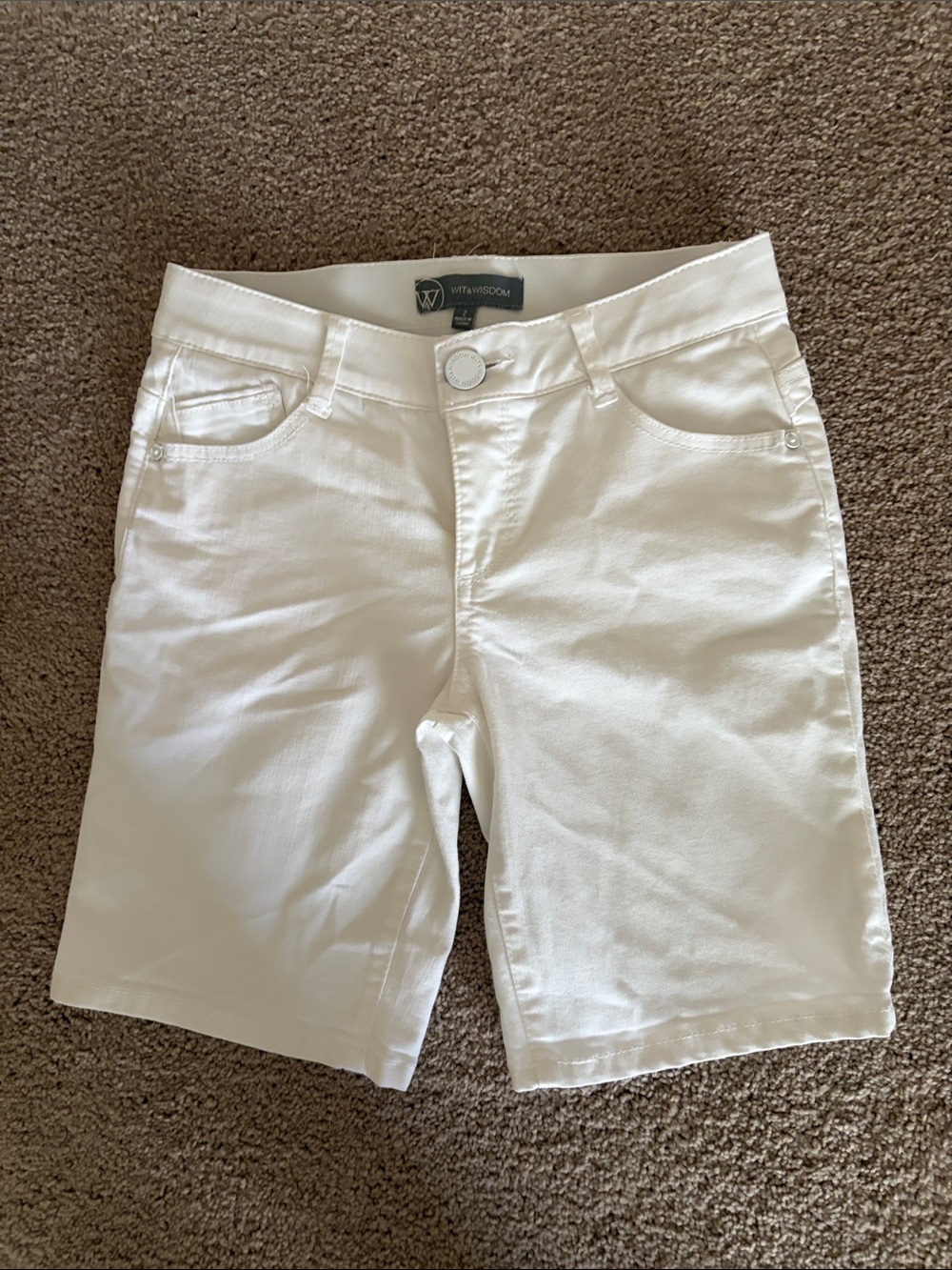 Wit & Wisdom white shorts size 2 like new inseam 9”